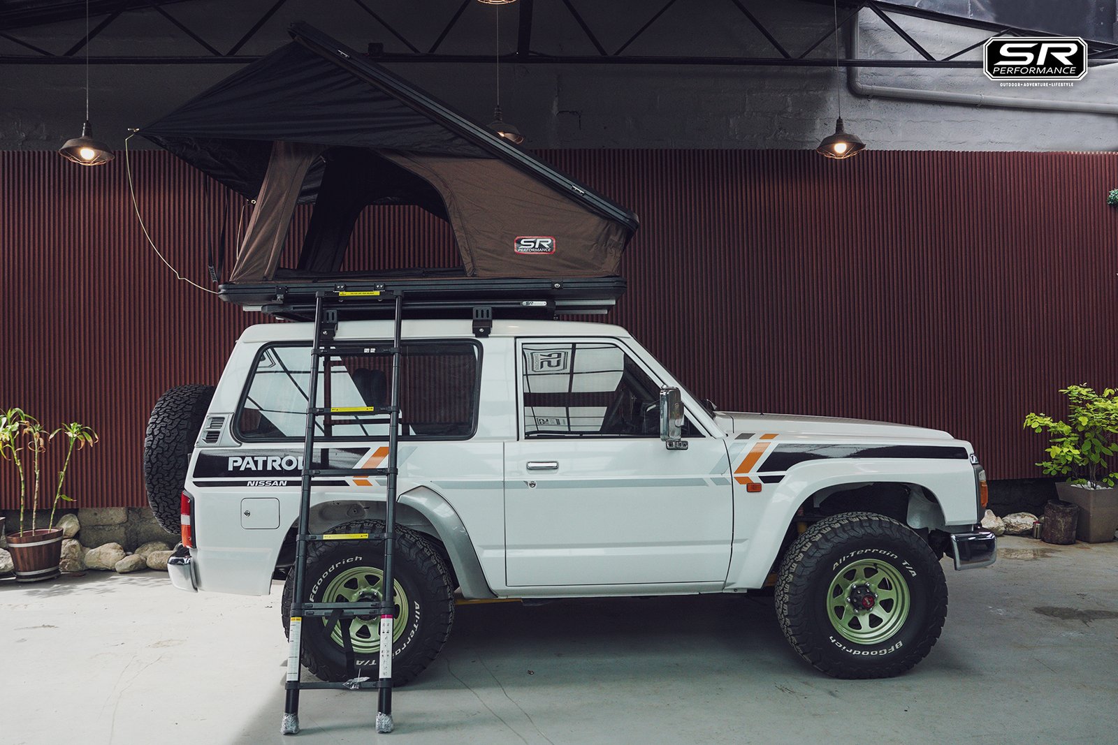 RTB HARD ROOF TENT (ALUMINUM HARD CASE)